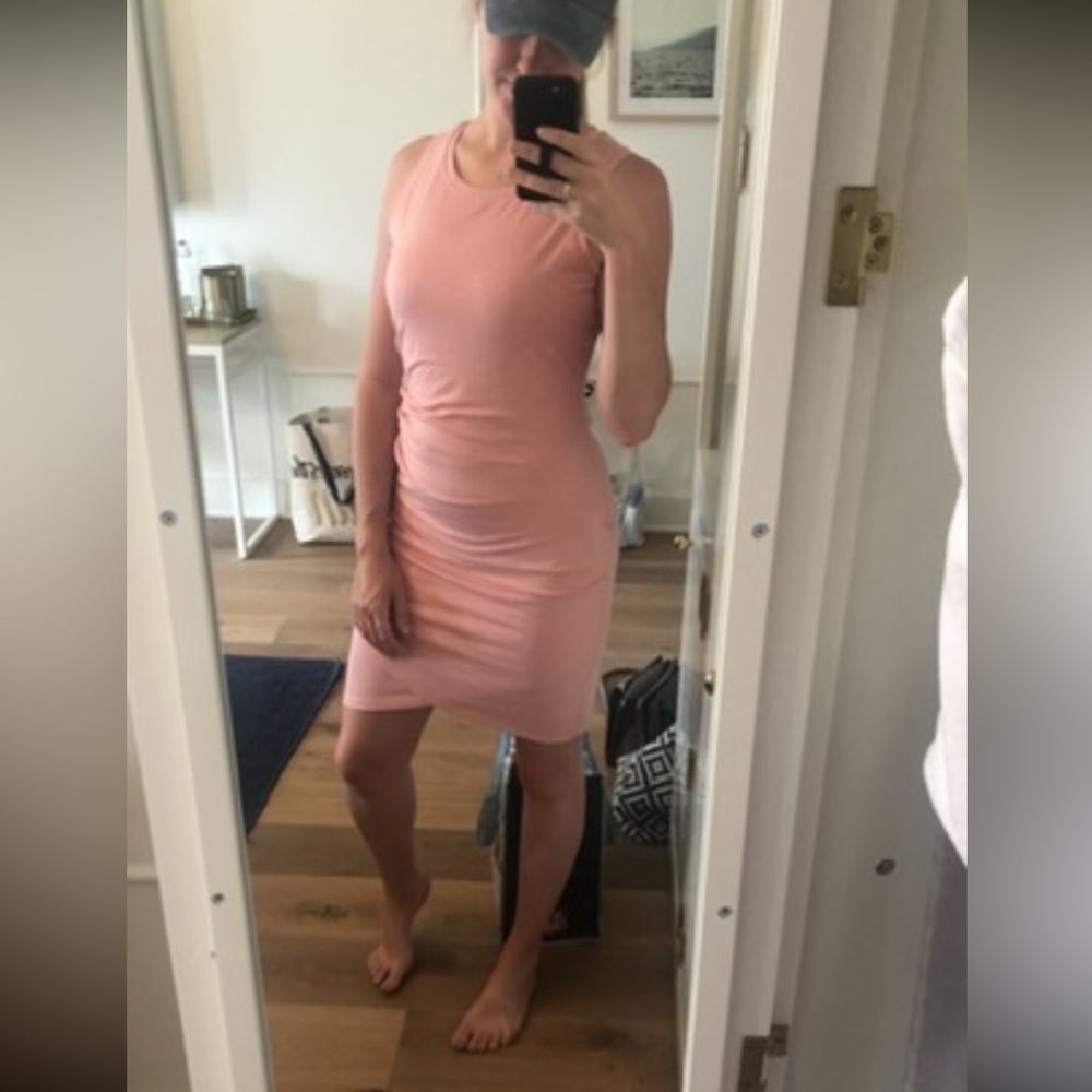 Pink dress! - Picture 4 of 4